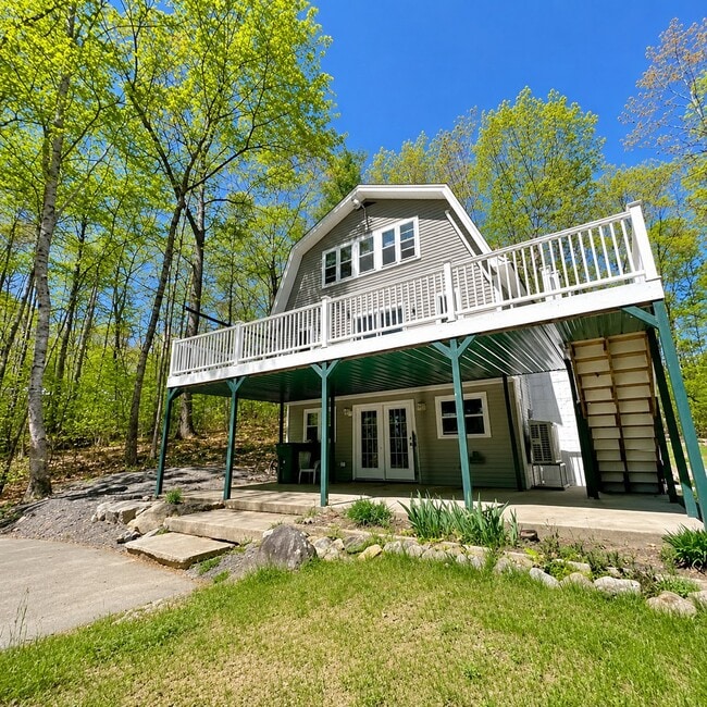 Building Photo - 136 Mt Hunger Shore Rd