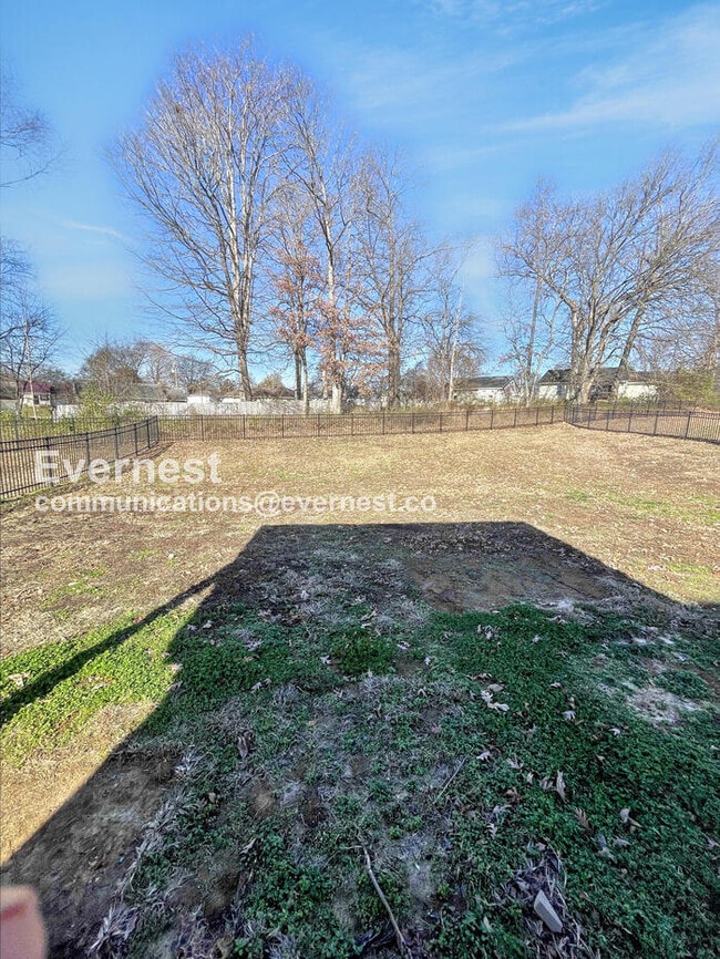 Building Photo - 637 Battery Ct