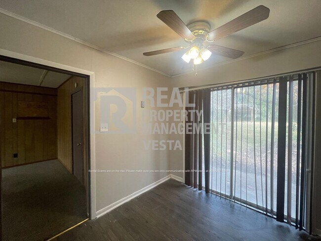 Building Photo - 4342 Pinedale Dr