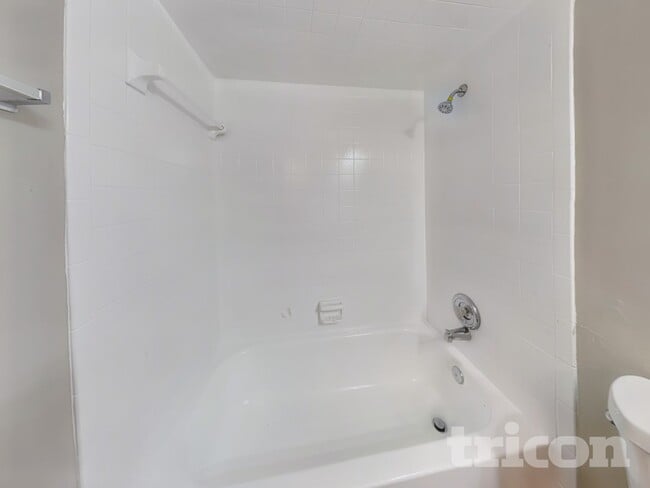 Building Photo - 1439 Leafwood Ct