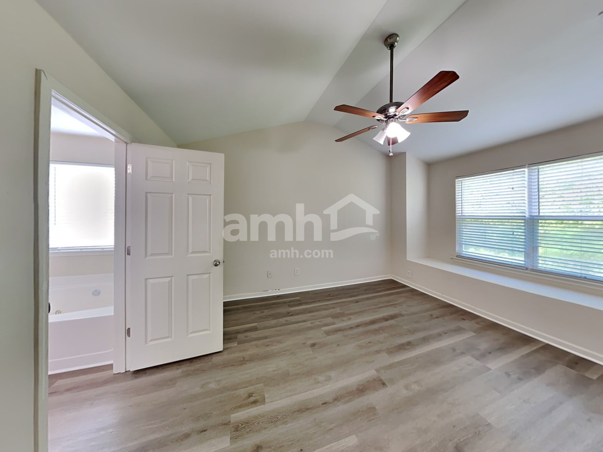 Building Photo - 1637 Bradmere Ln