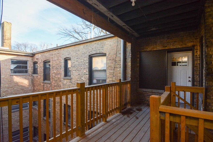 Building Photo - 1152 Maple Ave
