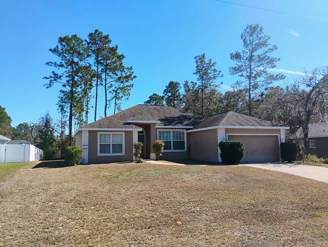 Building Photo - Marion Oaks Home