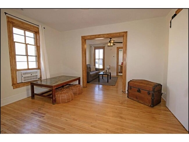 Building Photo - 1211 5th St NE