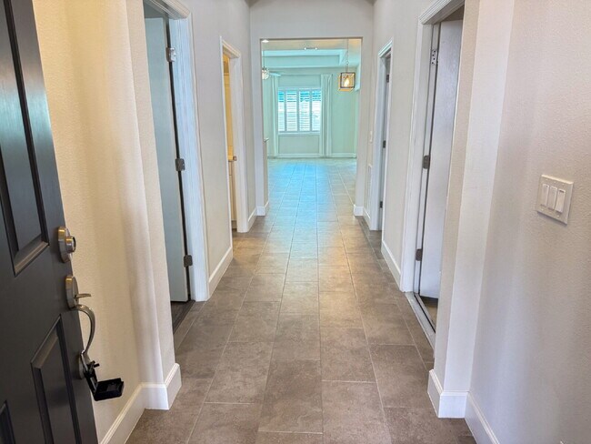 Building Photo - Elegant  2 bed, 2 bath Villa in BridgeWater Landing 55+ community – Maintenance-Free Living at It...