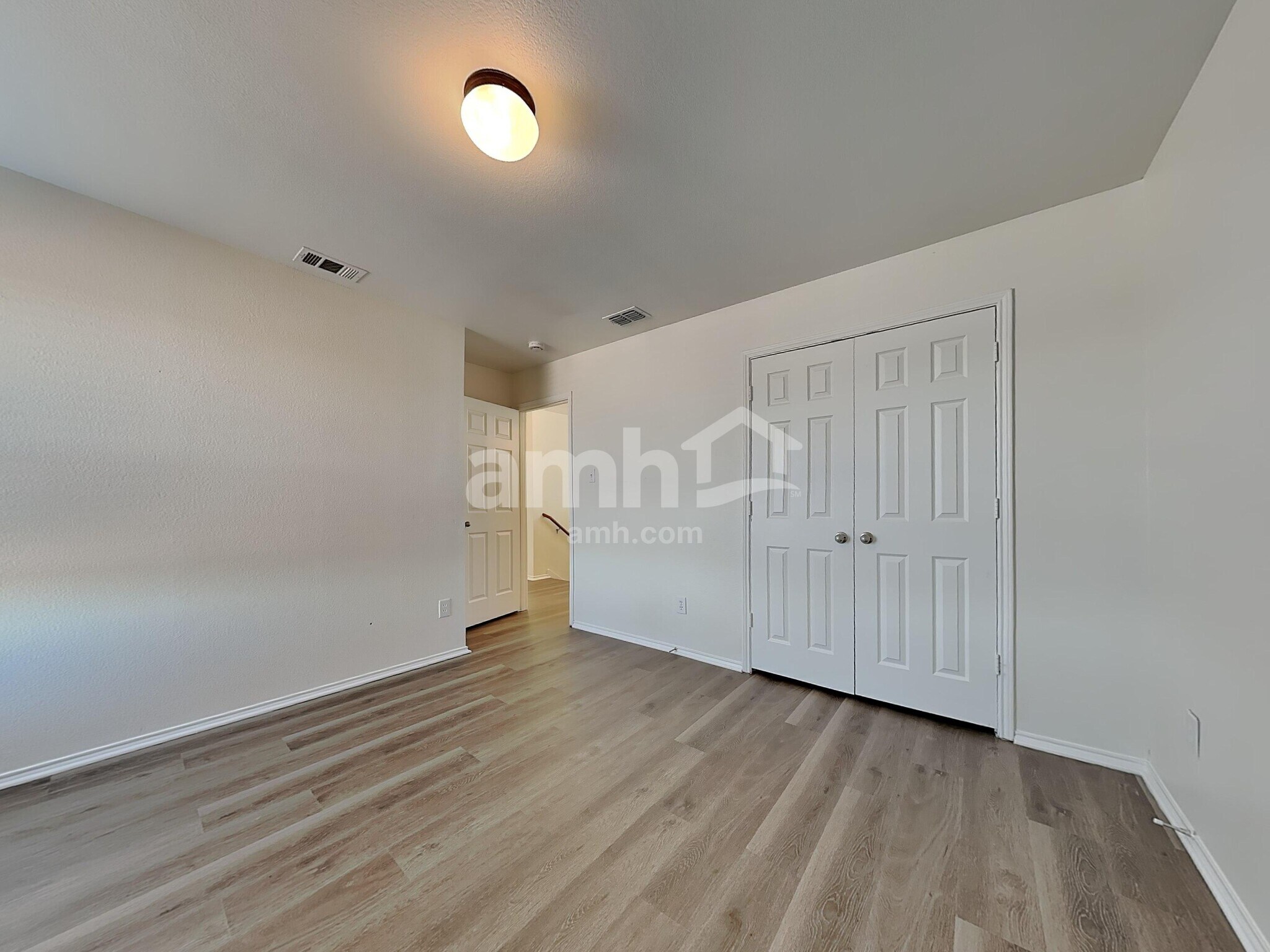 Building Photo - 306 Azalea Dr