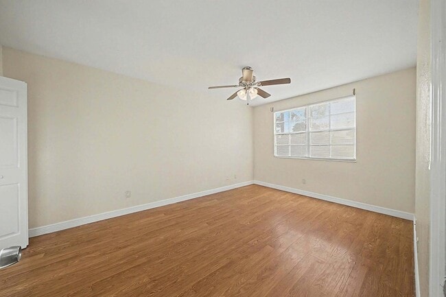 Building Photo - 5789 Woodland Point Dr