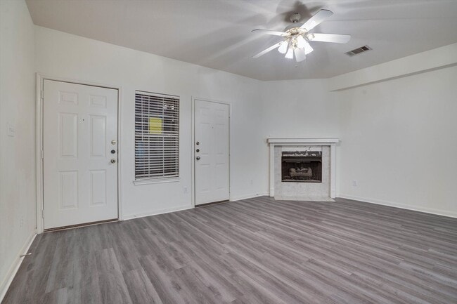 Building Photo - 307 Rawhide Loop