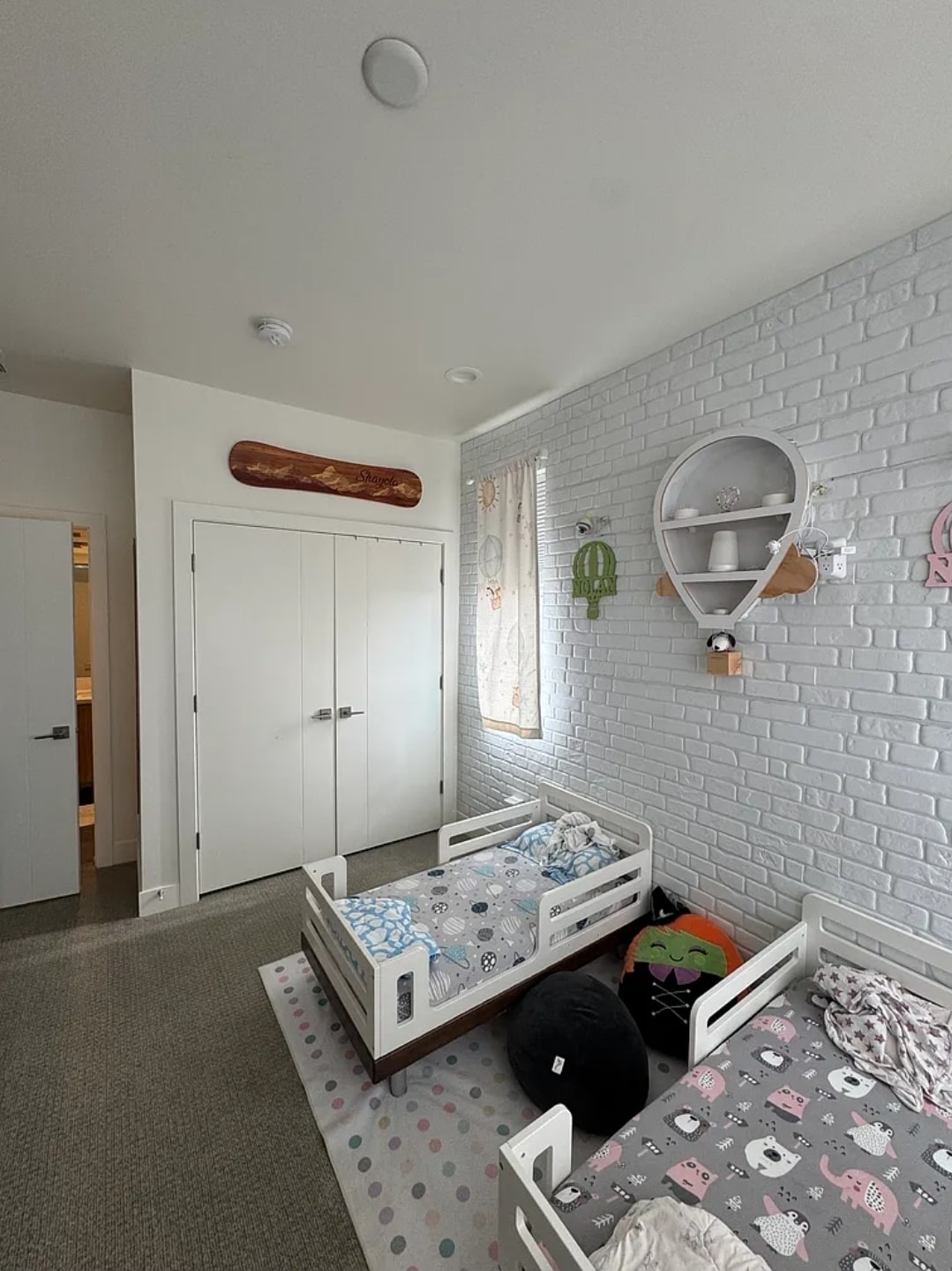 Building Photo - 1553 E Talo Ct