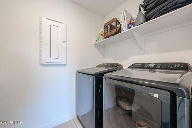 Building Photo - 3361 S 179th Dr