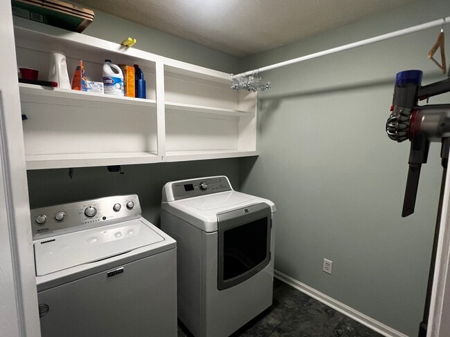Building Photo - 3714 Cozy Ct