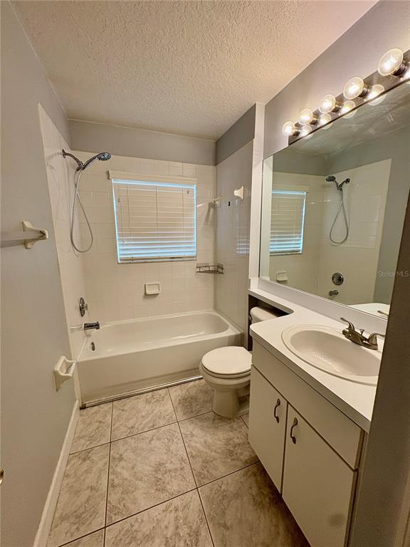 Building Photo - 3325 Manor Cove Cir