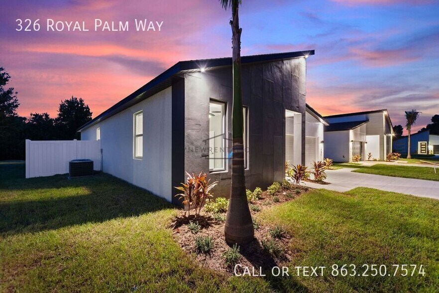 Building Photo - 326 Royal Palm Wy