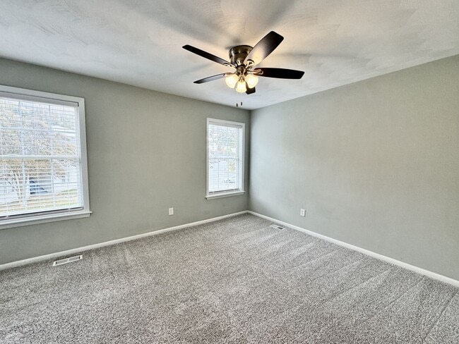 Building Photo - Updated & Ready For You On 12-05-25! A Pet...