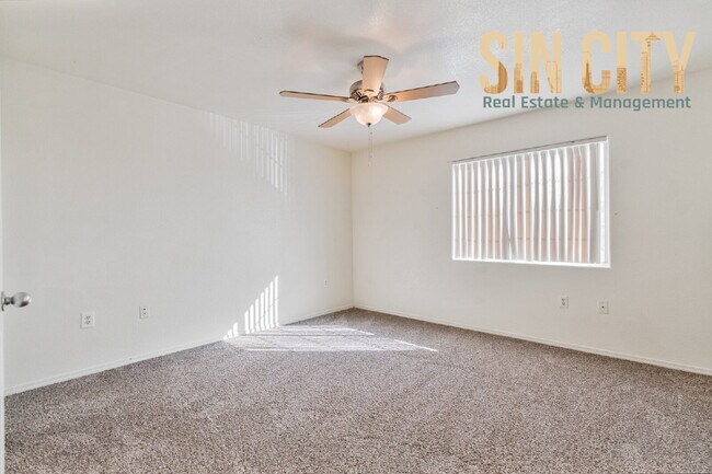 Building Photo - "Spacious 3-Bedroom Condo Oasis with 2 Baths in Vibrant Las Vegas!"
