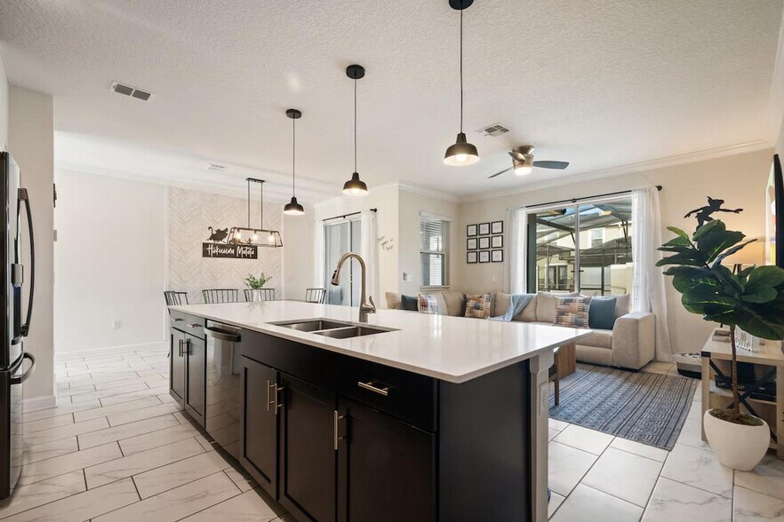 Building Photo - 4369 Quote St