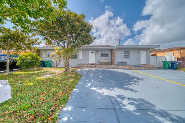 Building Photo - 7620 SW 21st St