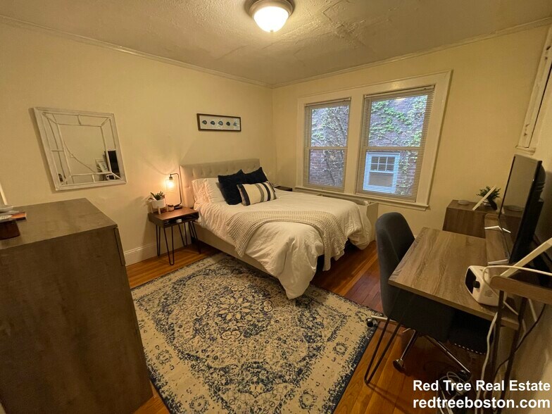 Building Photo - 30 Harris St