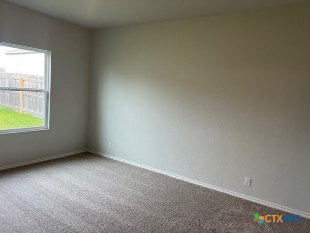 Building Photo - 105 Beveridge Rd