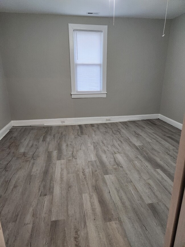 Building Photo - 1214 St James St