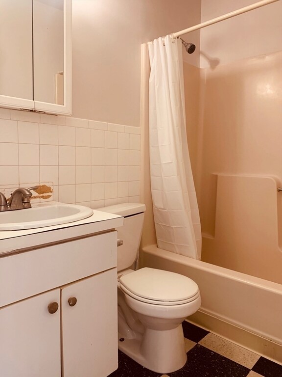 Building Photo - 96 Hammond St