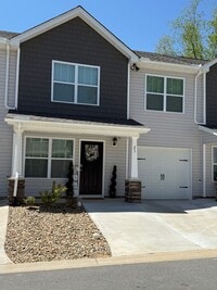 Building Photo - Pristine 3BR Townhouse in Arden