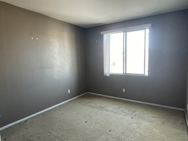 Building Photo - 300 Tesoro Gln