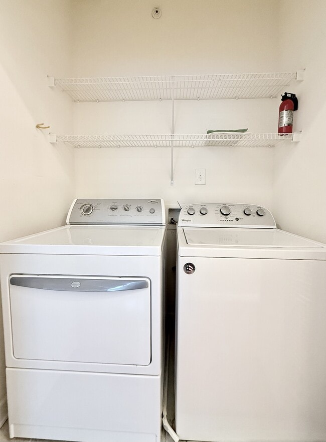 Building Photo - 402 Presque Isle Ln