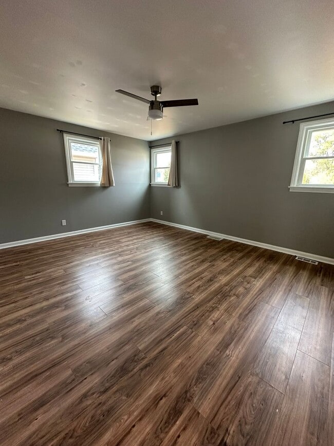 Building Photo - Cozy 2 bedroom 1 bathroom rental