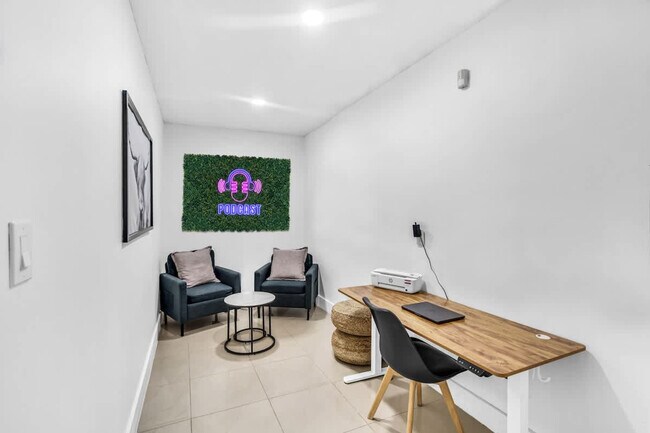 Building Photo - 18735 NE 18th Ave