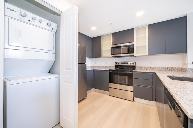 Building Photo - 5579 Millennia Park Dr