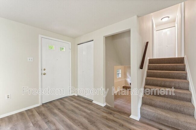 Building Photo - 2516 Tabor Ct
