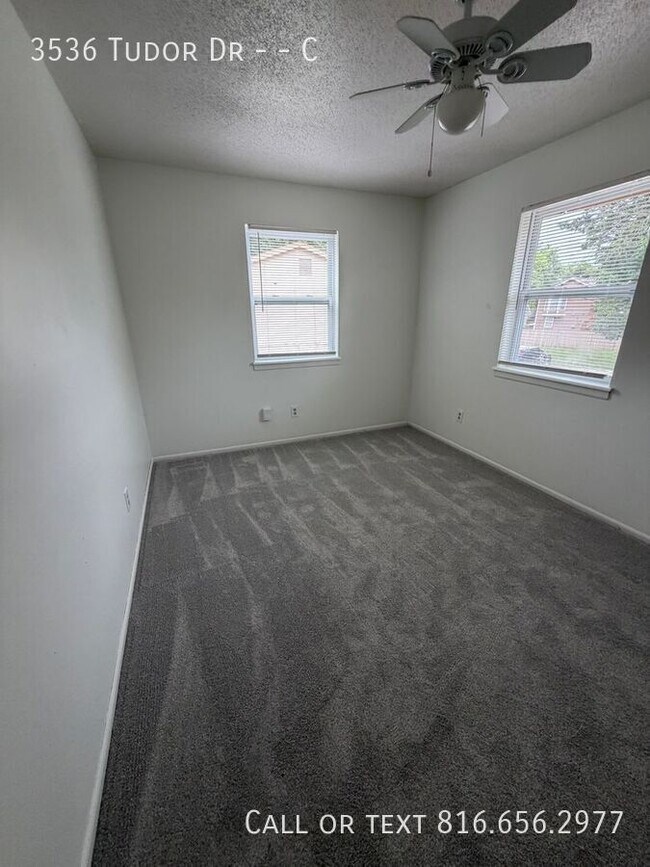 Building Photo - 3536 Tudor Dr