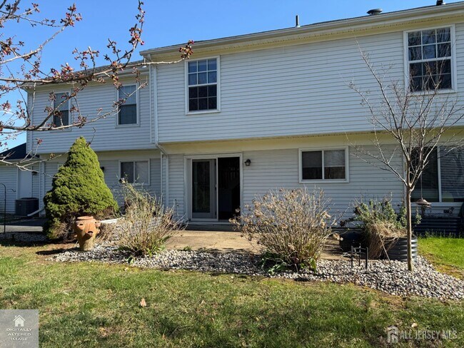 Building Photo - 492 Delair Rd