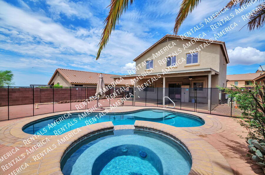 Building Photo - 60903 Silky Mane Dr