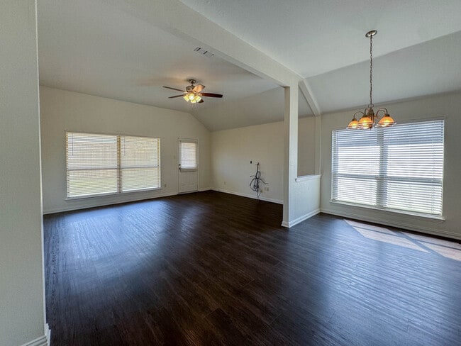 Building Photo - 44 Heron Dr