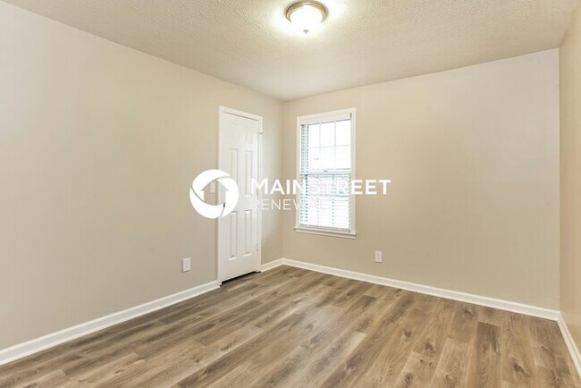 Building Photo - 3 Bedroom Pet-Friendly Home in SMYRNA, TN with Main Street Renewal