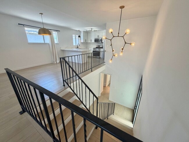 Building Photo - Hill Section 3BD Home with Large Backyard & Renovated Quartz Kitchen