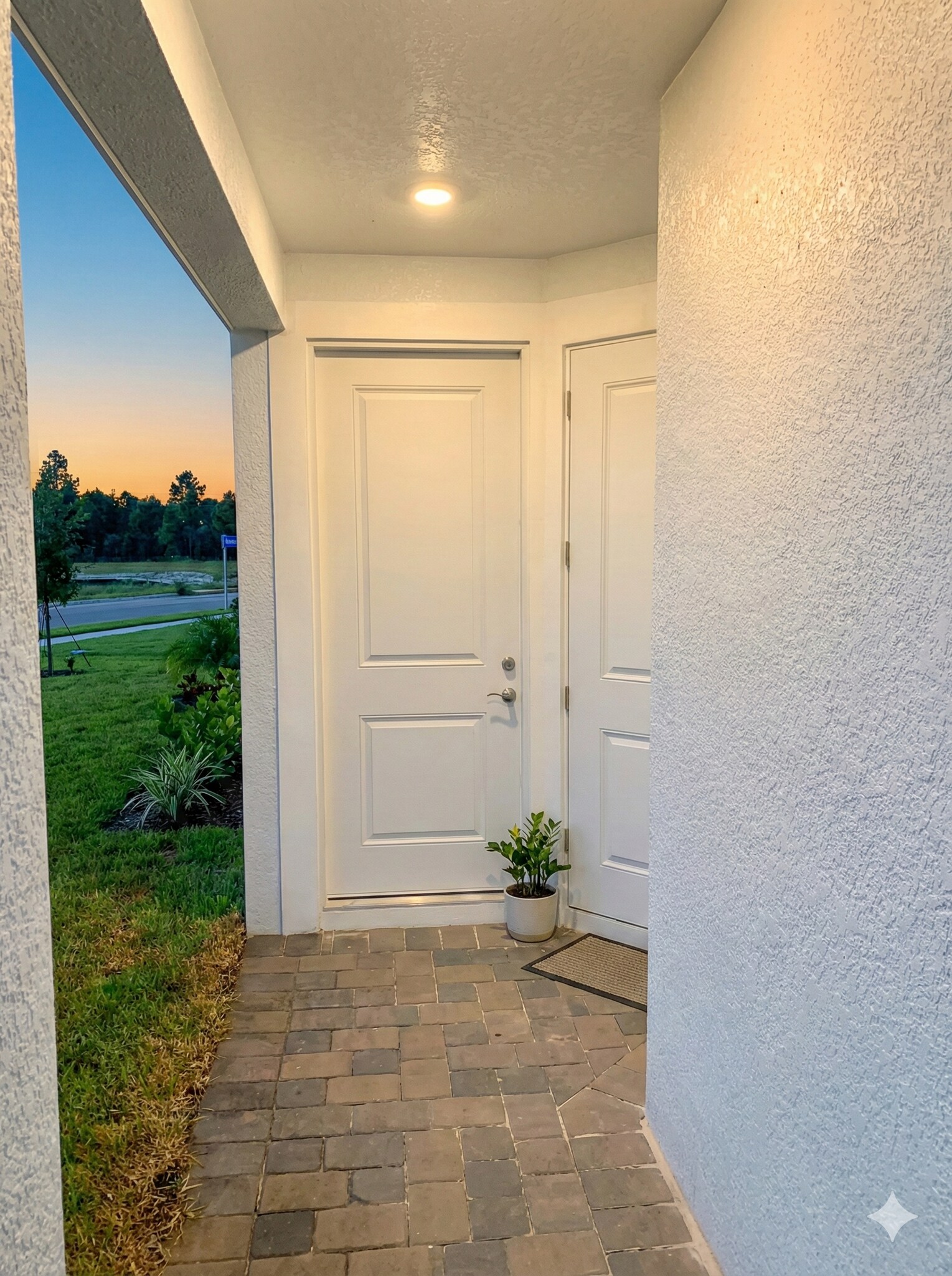 Building Photo - 15098 Lebeau Loop