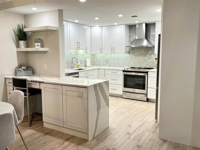 Building Photo - 3550 Galt Ocean Dr