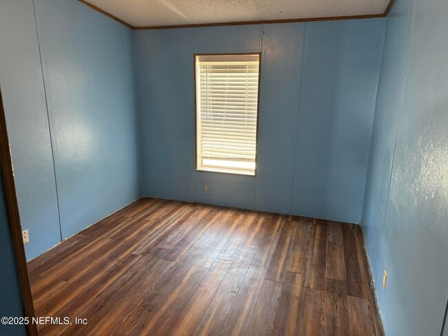 Building Photo - 822 Dawn Ave
