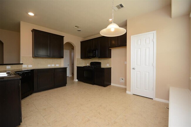 Building Photo - 21711 Tinsley Trails