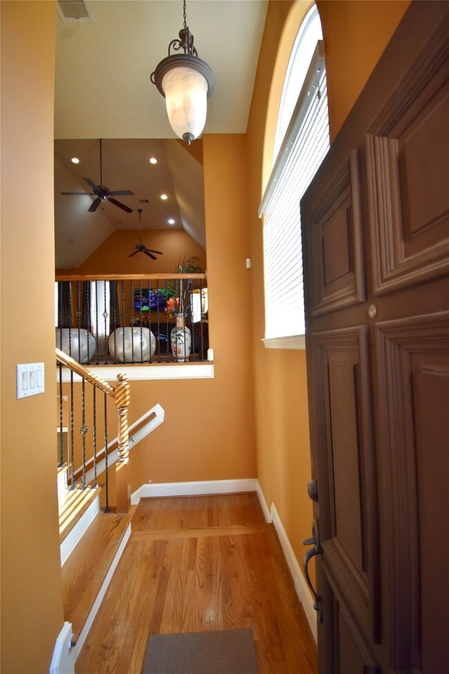 Building Photo - 326 Gregg St