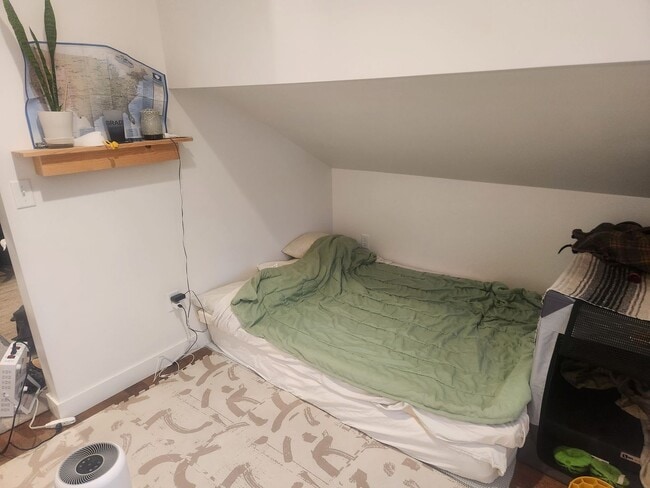 Building Photo - ADU blocks from Tennyson St! Available February 1st!