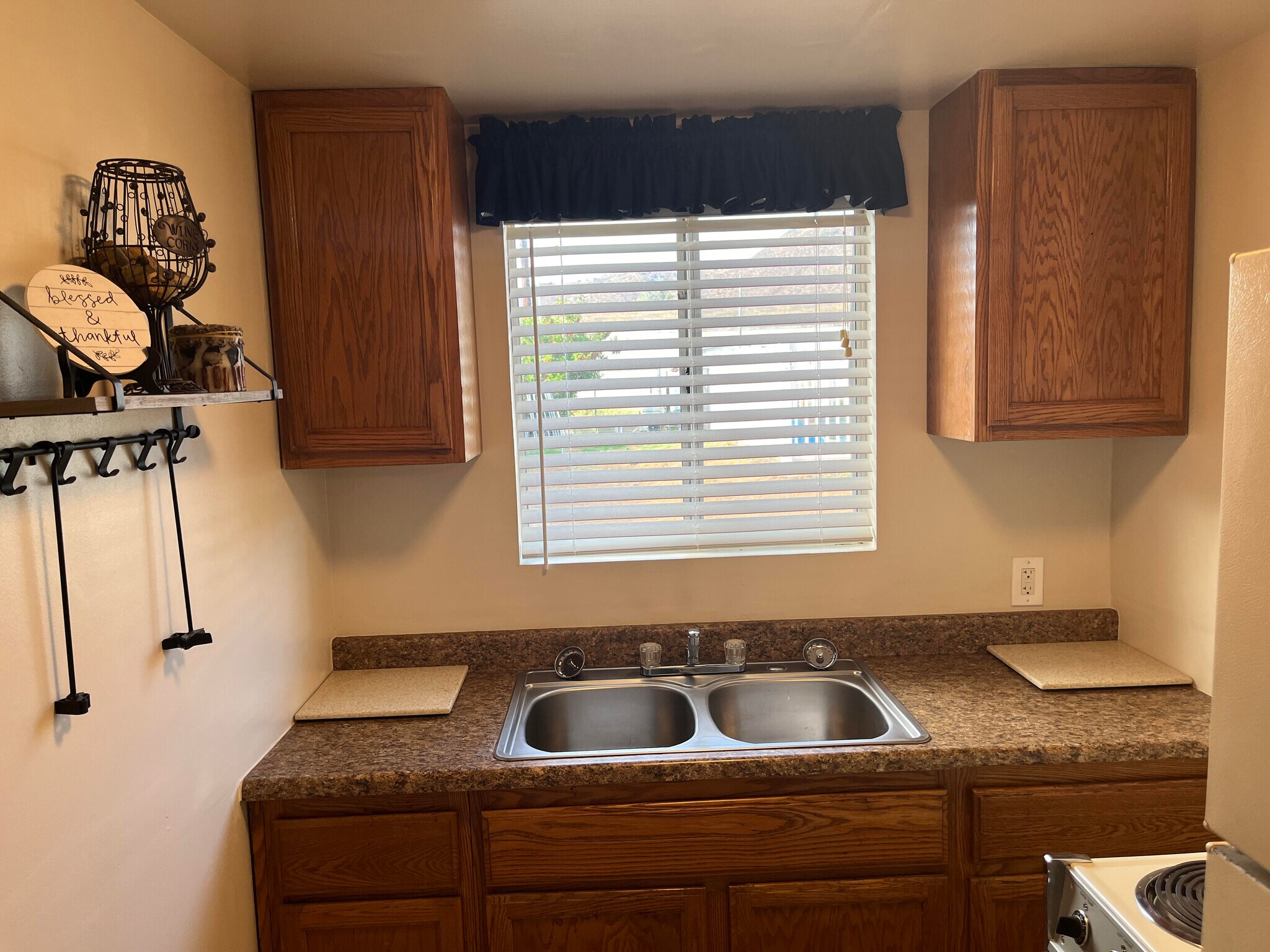 Building Photo - 1032 Greta St