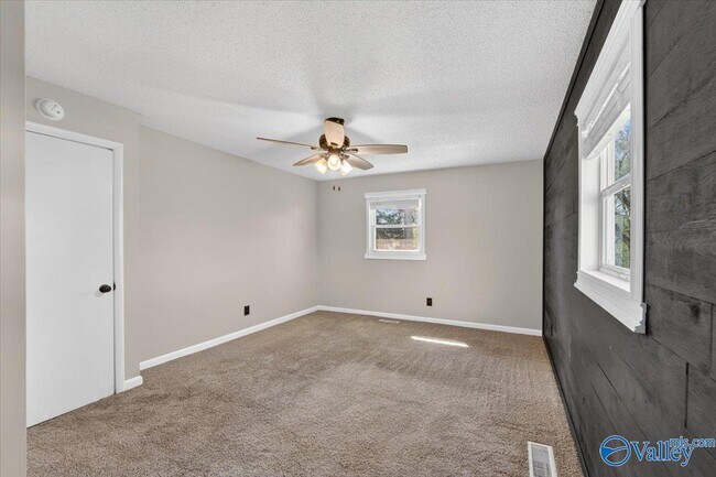 Building Photo - 372 Clutts Rd
