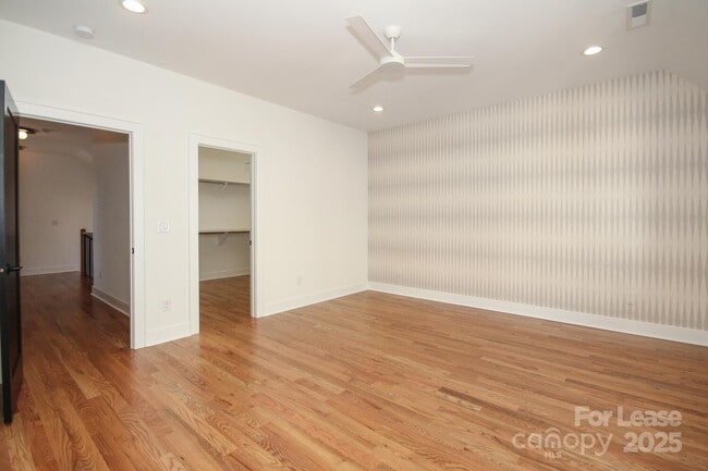 Building Photo - 1110 Greenleaf Ave