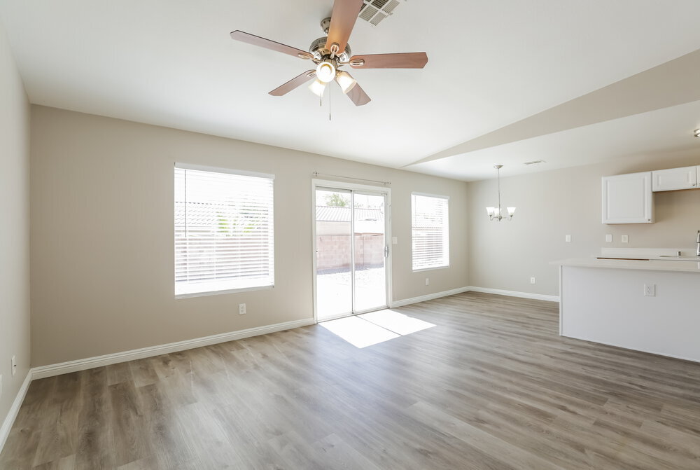 Building Photo - 5232 Shasta Daisy St