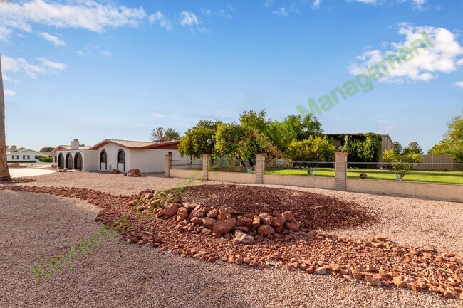 Building Photo - Beautiful Gilbert Home with Shared Pool — ...