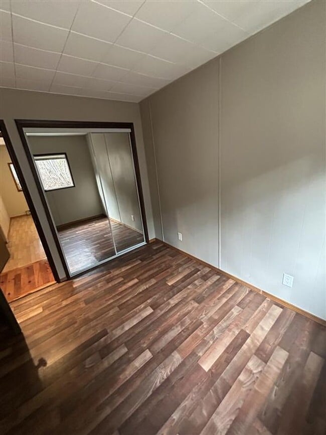 Building Photo - Two Bedroom One Bathroom House for Rent with Large Yard